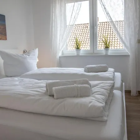 Appartement Cuxhavener Strasse 5/4 *