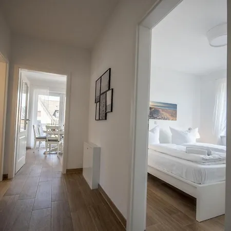 Appartement Cuxhavener Strasse 5/4 *